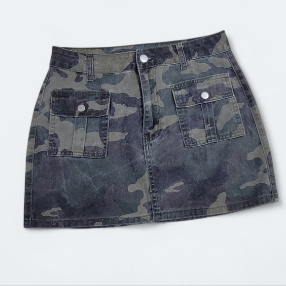 Shein Camo camouflage mini skirt Size 6 - Picture 10 of 10